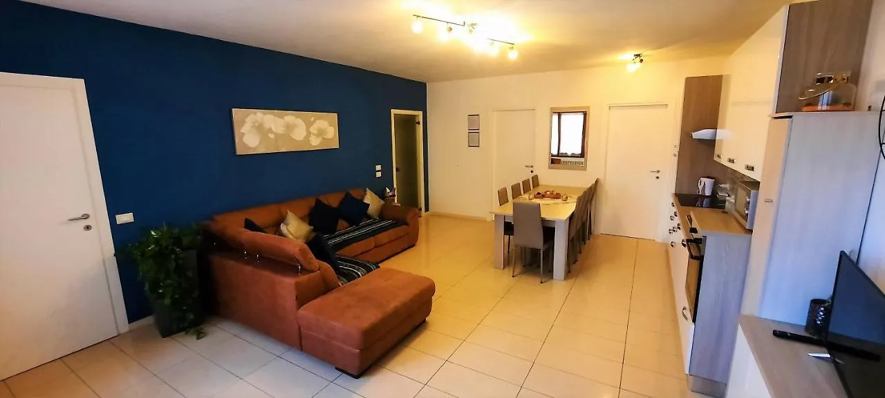 Appartamento Lucini Ai Portici C,parcheggio disponibile Tirano 0*,